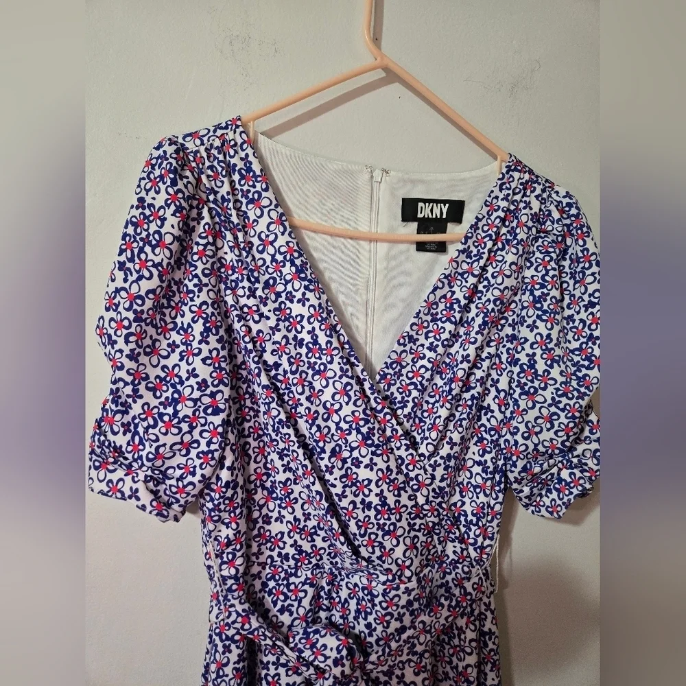 DKNY Floral Print Faux Wrap Iris Dress Multi Color Blue And Red Size 6 - Picture 8 of 11